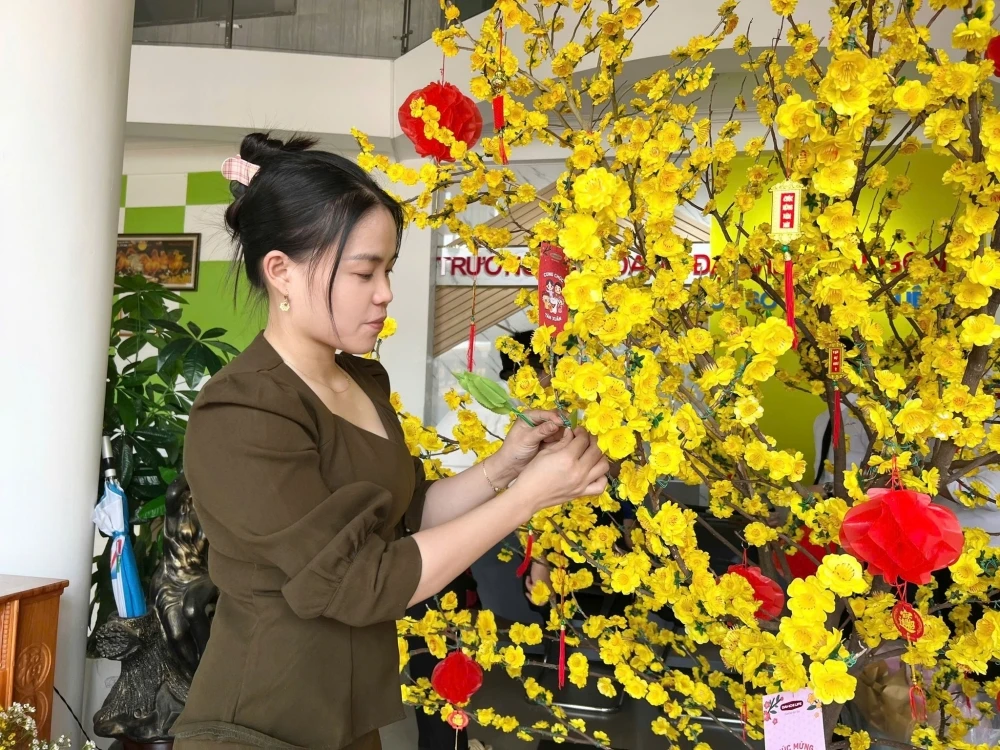 Không Khí Tết Rộn Ràng Tại Đại Việt Cần Thơ – Sắc Xuân Ngập Tràn Niềm Vui