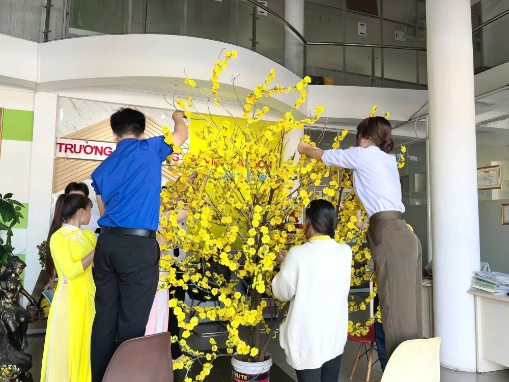 Không Khí Tết Rộn Ràng Tại Đại Việt Cần Thơ – Sắc Xuân Ngập Tràn Niềm Vui