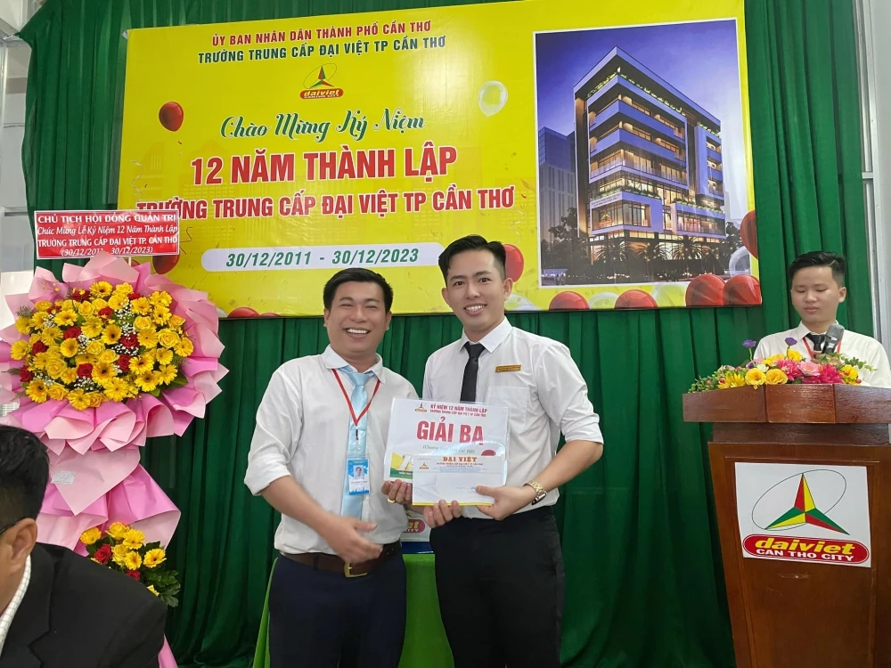 Kỷ Niệm 12 Năm Ngày Thành Lập Trường Cao Đẳng Đại Việt Sài Gòn Cơ Sở Cần Thơ (30/12/2011 – 30/12/2023)