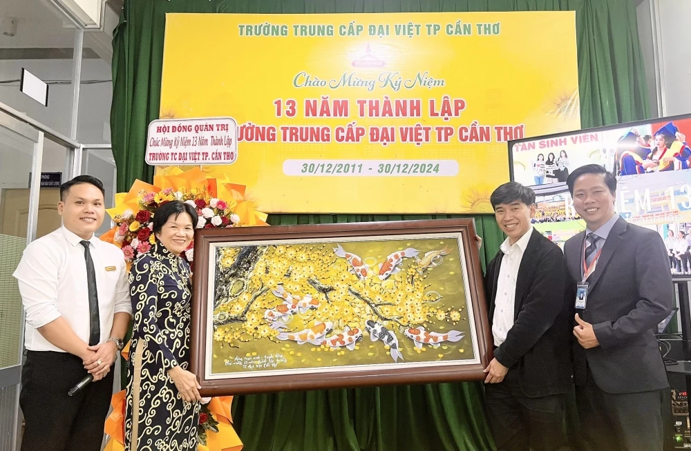 Kỷ niệm 13 năm thành lập Trường Cao Đẳng Đại Việt Sài Gòn Cơ Sở Cần Thơ