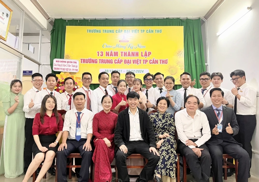 Kỷ niệm 13 năm thành lập Trường Cao Đẳng Đại Việt Sài Gòn Cơ Sở Cần Thơ