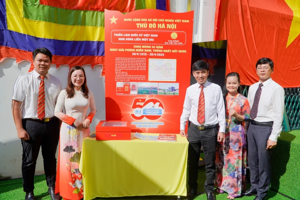 Lễ Bế Mạc Triển Lãm “Cờ Quốc Kỳ – Non Sông Liền Một Dải”