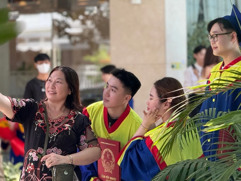 Lễ Trao Bằng Tốt Nghiệp 2025 – Bước Ngoặt Đáng Nhớ Trên Hành Trình Trưởng Thành