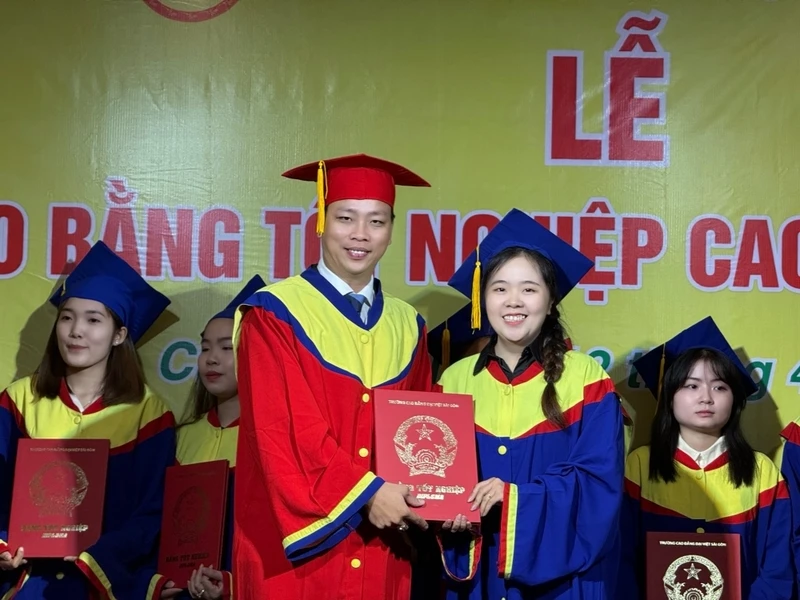 Lễ Trao Bằng Tốt Nghiệp 2025 – Bước Ngoặt Đáng Nhớ Trên Hành Trình Trưởng Thành