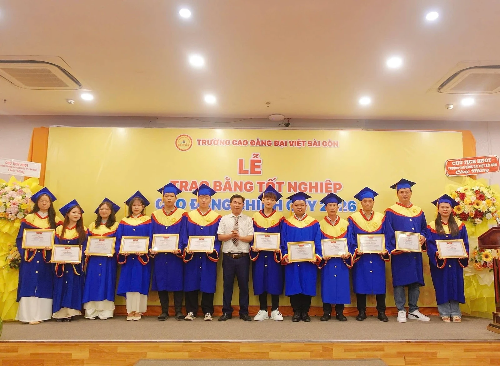 LỄ TRAO BẰNG TỐT NGHIỆP 2026 – VINH DANH NHỮNG NỖ LỰC, MỞ LỐI TƯƠNG LAI