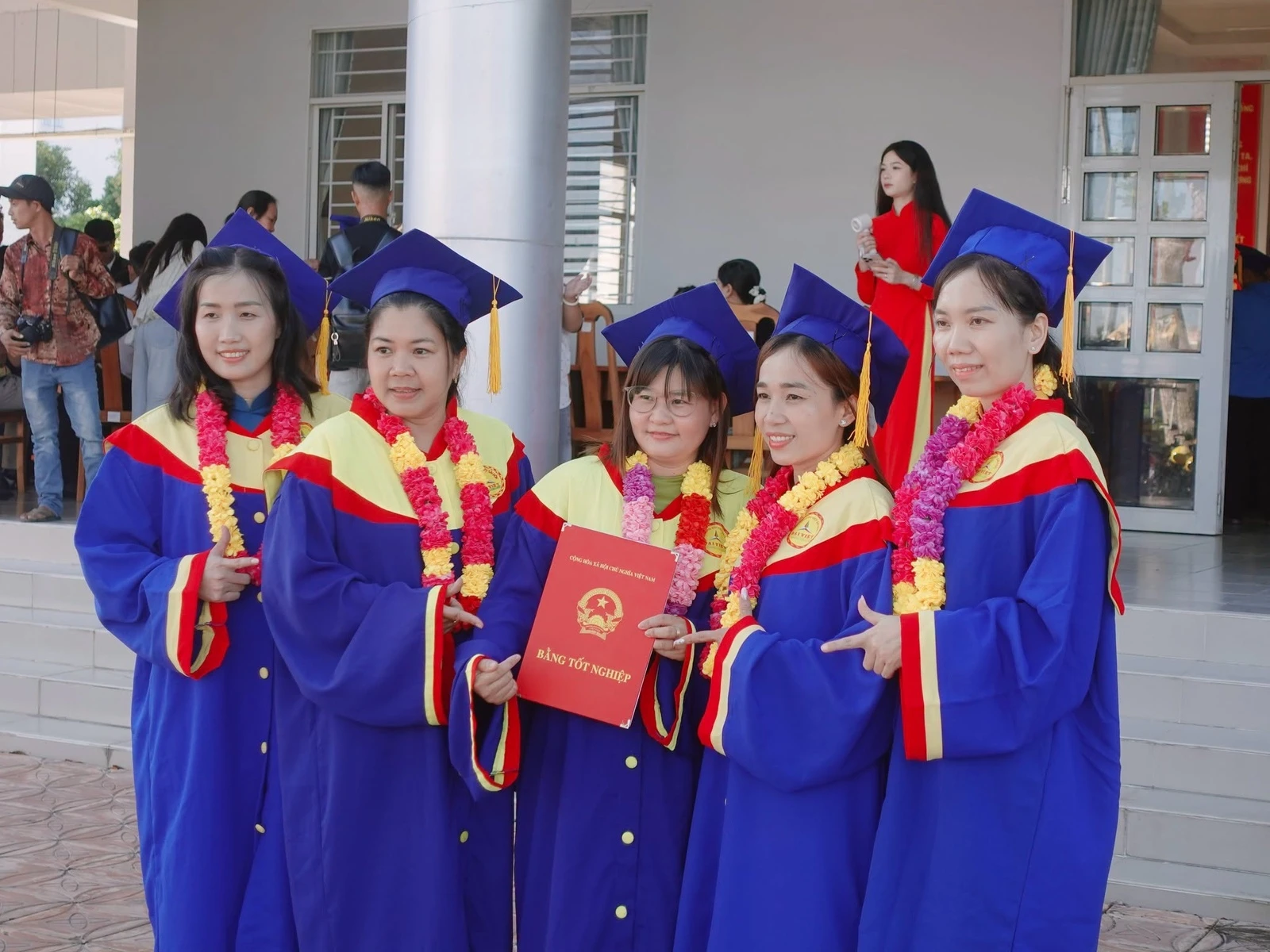 LỄ TRAO BẰNG TỐT NGHIỆP CAO ĐẲNG CHÍNH QUY 2026 – VINH DANH HƠN 250 TÂN KHOA