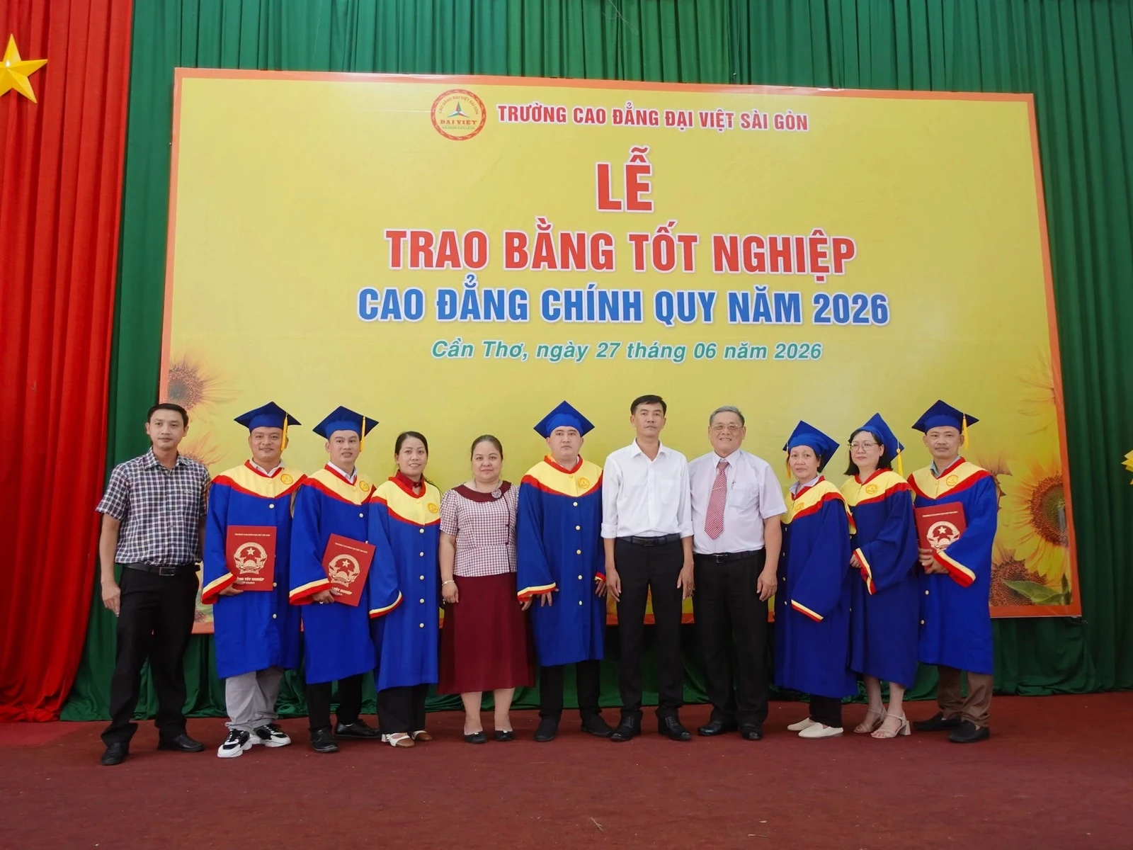 LỄ TRAO BẰNG TỐT NGHIỆP CAO ĐẲNG CHÍNH QUY 2026 – VINH DANH HƠN 250 TÂN KHOA
