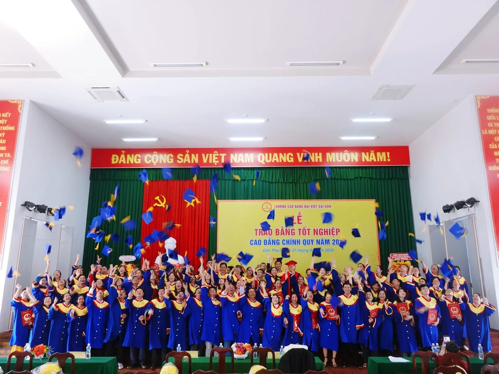 LỄ TRAO BẰNG TỐT NGHIỆP CAO ĐẲNG CHÍNH QUY 2026 – VINH DANH HƠN 250 TÂN KHOA