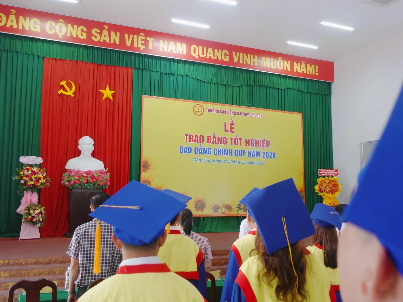 LỄ TRAO BẰNG TỐT NGHIỆP CAO ĐẲNG CHÍNH QUY 2026 – VINH DANH HƠN 250 TÂN KHOA