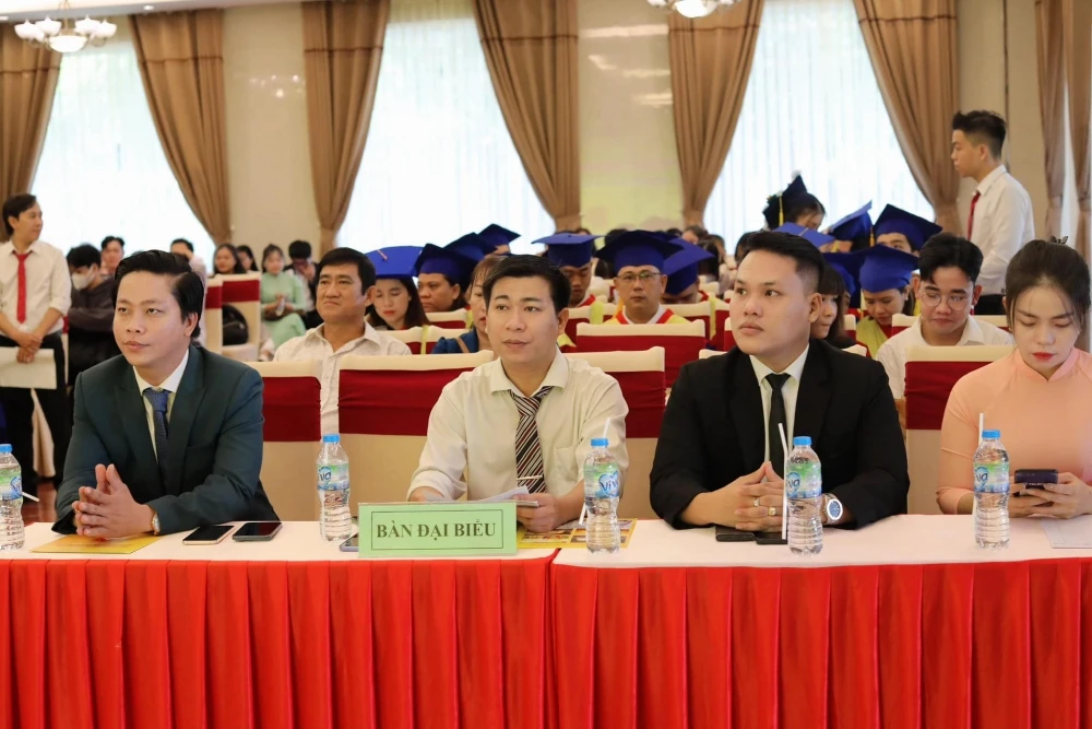 Một Cánh Cửa Mới Đã Mở, Khép Lại Chương Đẹp Nhất Của Cuộc Đời