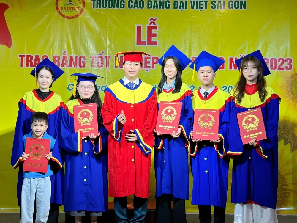 Một Cánh Cửa Mới Đã Mở, Khép Lại Chương Đẹp Nhất Của Cuộc Đời