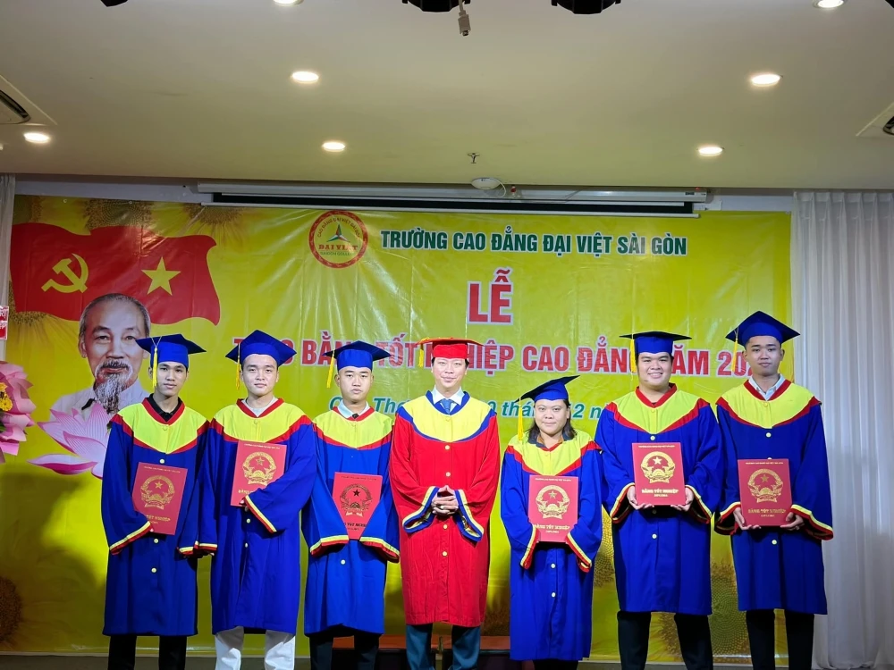 Một Cánh Cửa Mới Đã Mở, Khép Lại Chương Đẹp Nhất Của Cuộc Đời