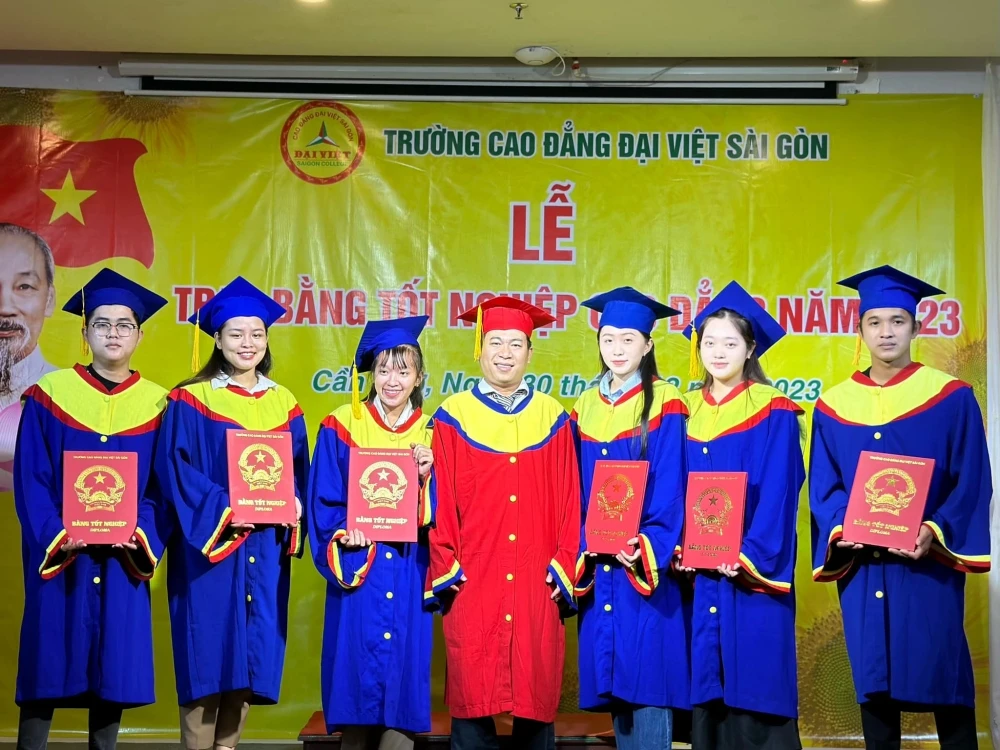Một Cánh Cửa Mới Đã Mở, Khép Lại Chương Đẹp Nhất Của Cuộc Đời