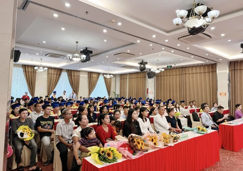 Một Cánh Cửa Mới Mở Ra, Khép Lại Chương Đẹp Nhất Cuộc Đời