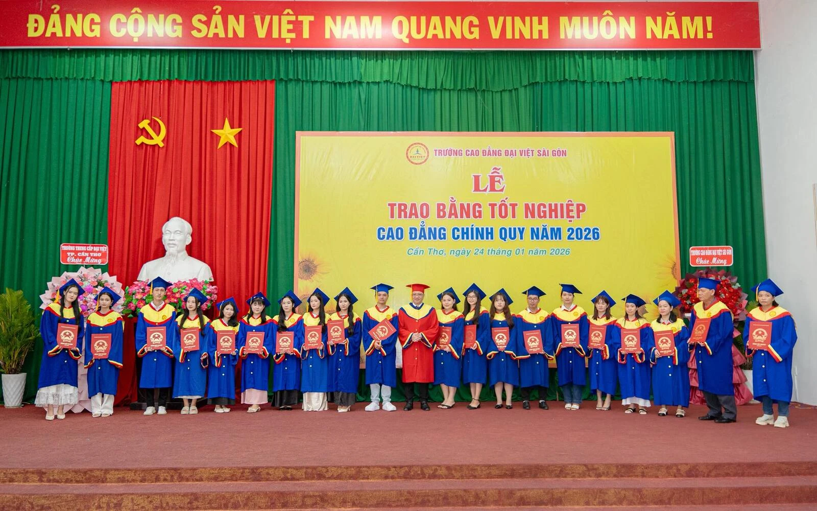 MỘT CHẶNG ĐƯỜNG KHÉP LẠI - MỘT HÀNH TRÌNH MỞ RA