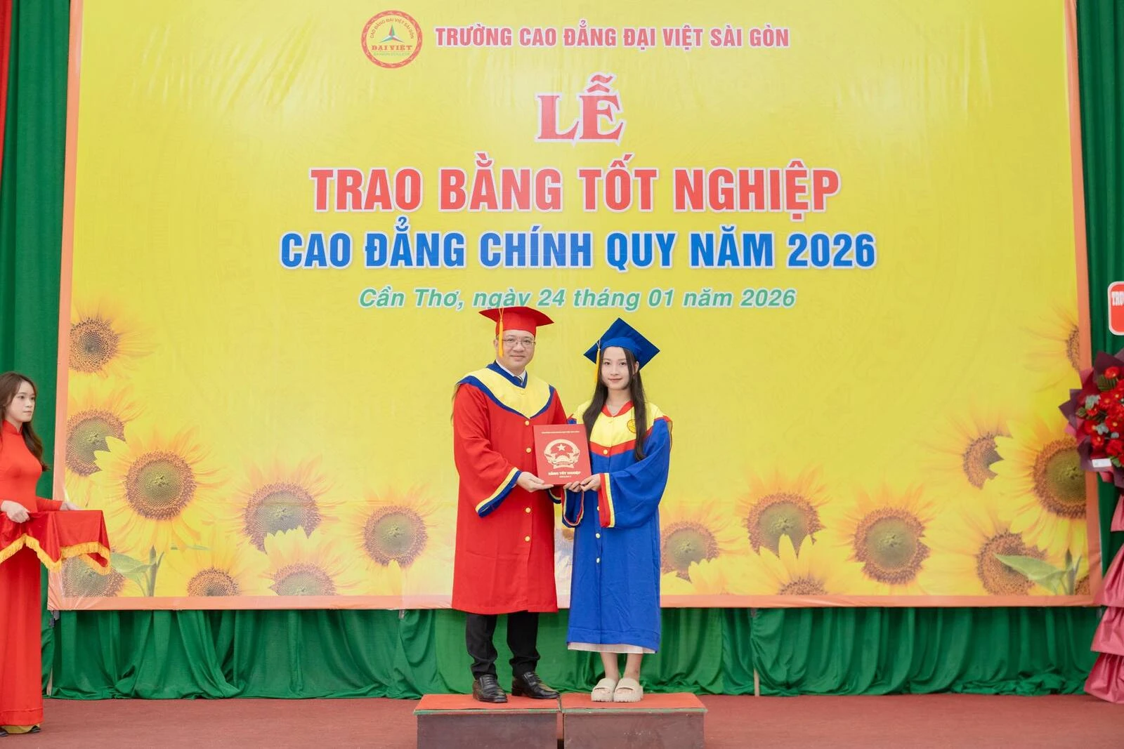 MỘT CHẶNG ĐƯỜNG KHÉP LẠI - MỘT HÀNH TRÌNH MỞ RA