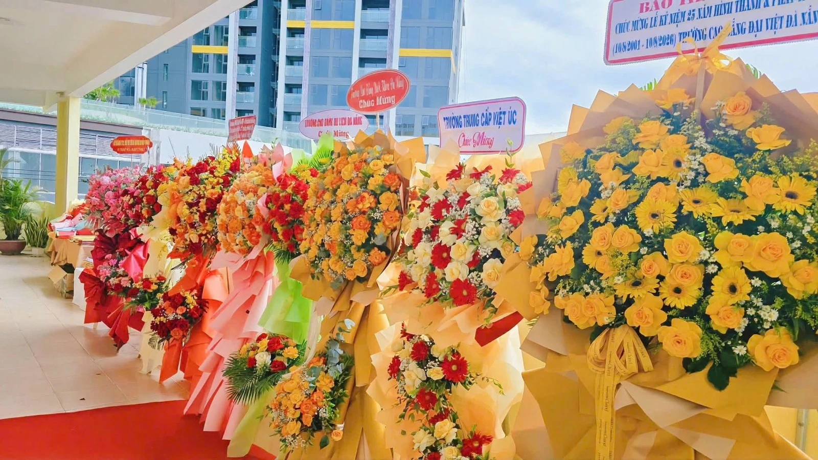 NHỮNG HÌNH ẢNH ĐẦU TIÊN TỪ LỄ KỶ NIỆM 25 NĂM HÌNH THÀNH VÀ PHÁT TRIỂN TRƯỜNG CAO ĐẲNG ĐẠI VIỆT ĐÀ NẴNG