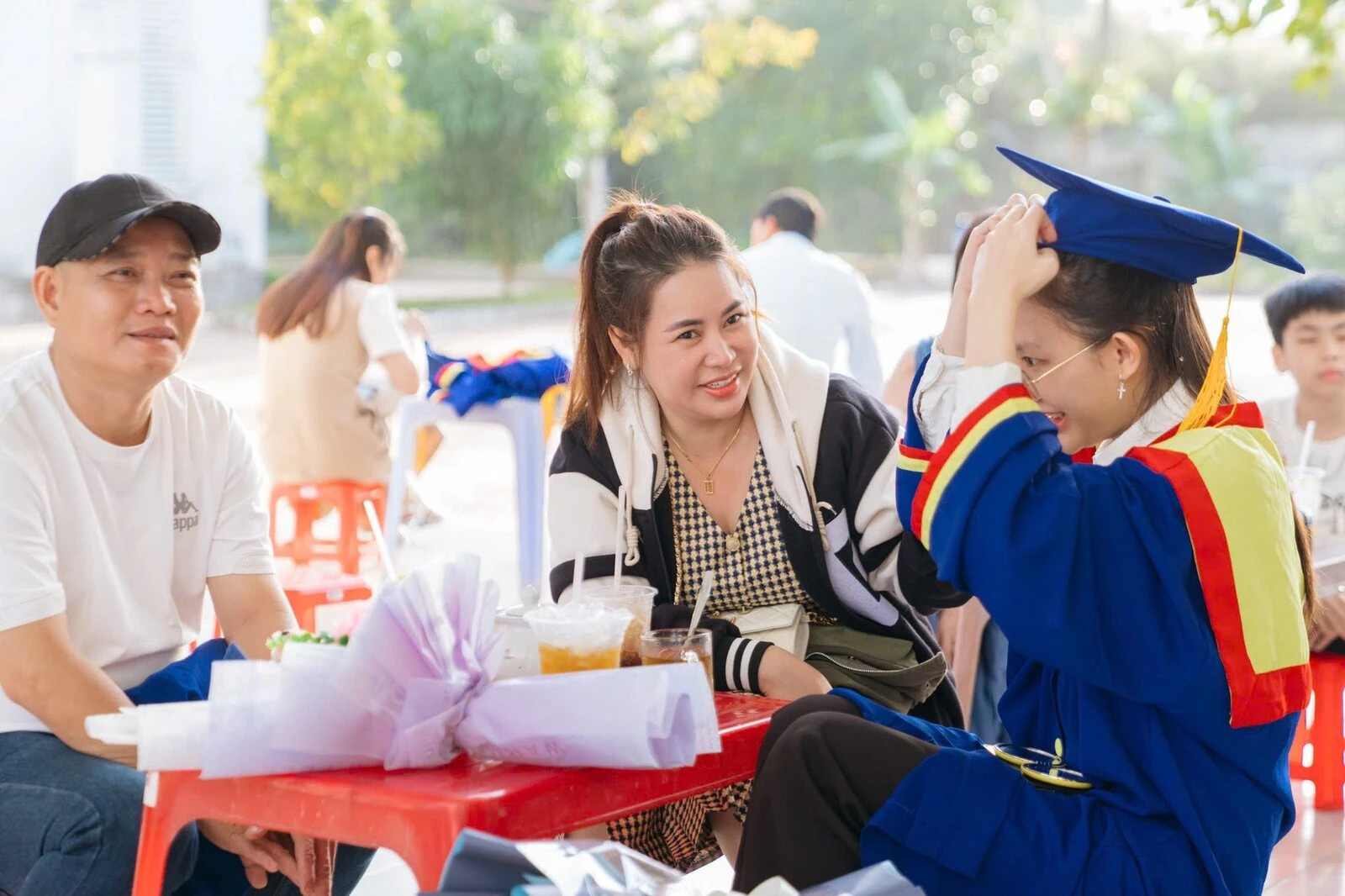 NHỮNG KHOẢNH KHẮC RẠNG RỠ TRONG NGÀY LỄ TỐT NGHIỆP 2026