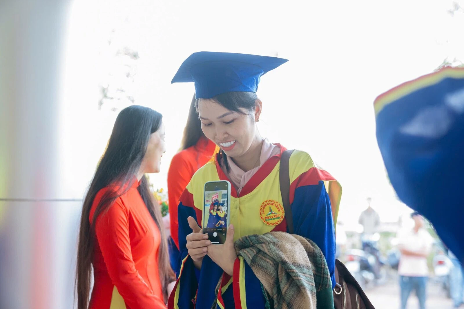 NHỮNG KHOẢNH KHẮC RẠNG RỠ TRONG NGÀY LỄ TỐT NGHIỆP 2026