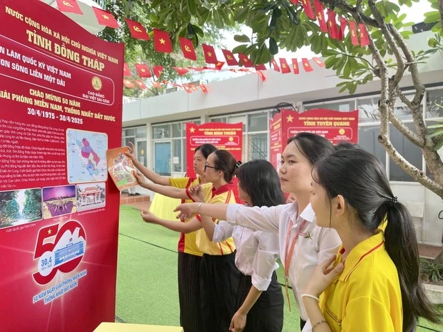 “Quốc Kỳ Việt Nam - Non Sông Liền Một Dải” - Kỷ Niệm 50 Năm Thống Nhất Đất Nước