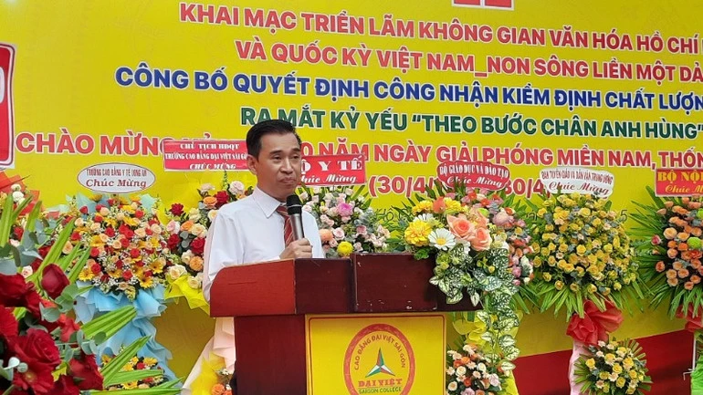 “Quốc Kỳ Việt Nam - Non Sông Liền Một Dải” - Kỷ Niệm 50 Năm Thống Nhất Đất Nước
