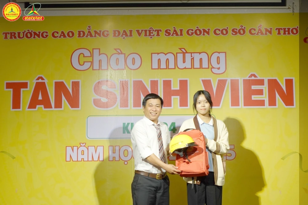 Rộn Ràng Khai Giảng Chào Mừng Tân Sinh Viên Tại Cao Đẳng Đại Việt Sài Gòn – Cơ Sở Cần Thơ