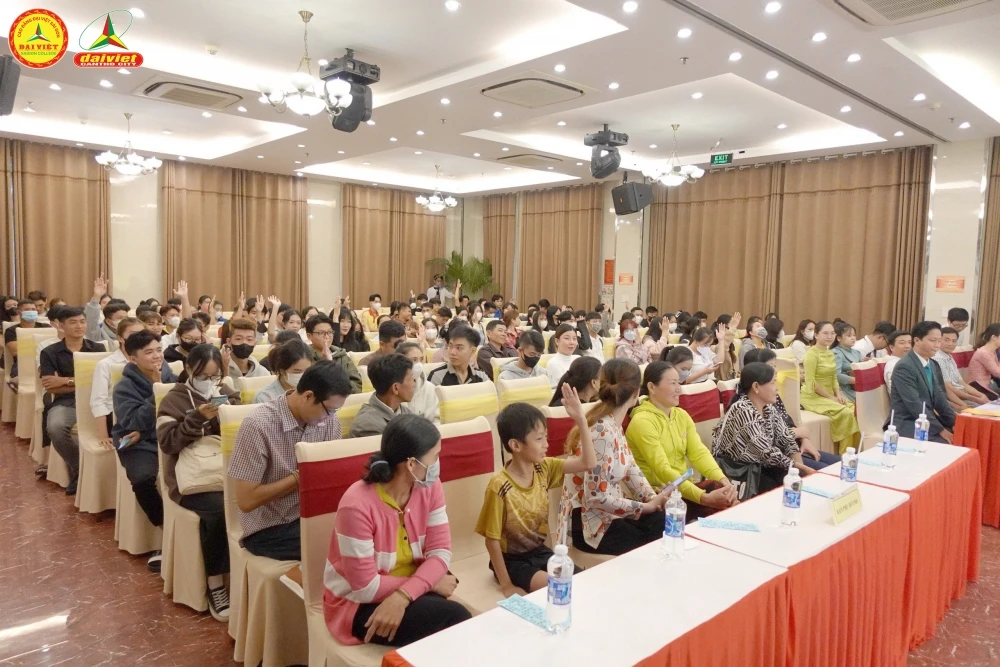 Rộn Ràng Khai Giảng Chào Mừng Tân Sinh Viên Tại Cao Đẳng Đại Việt Sài Gòn – Cơ Sở Cần Thơ