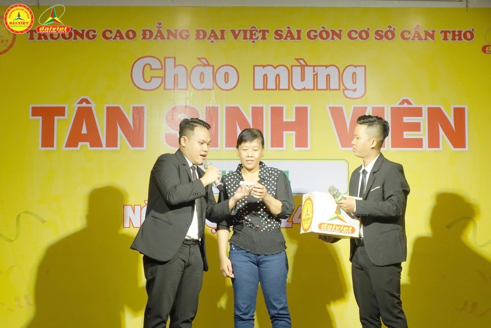 Rộn Ràng Khai Giảng Chào Mừng Tân Sinh Viên Tại Cao Đẳng Đại Việt Sài Gòn – Cơ Sở Cần Thơ