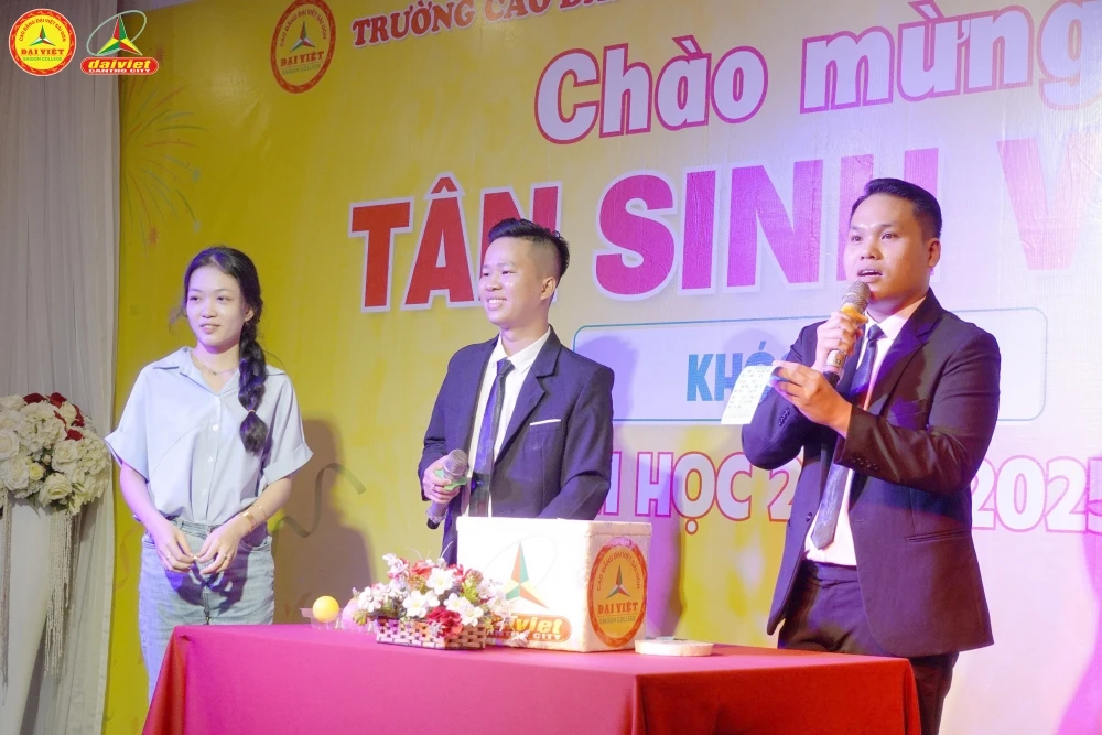 Rộn Ràng Khai Giảng Chào Mừng Tân Sinh Viên Tại Cao Đẳng Đại Việt Sài Gòn – Cơ Sở Cần Thơ