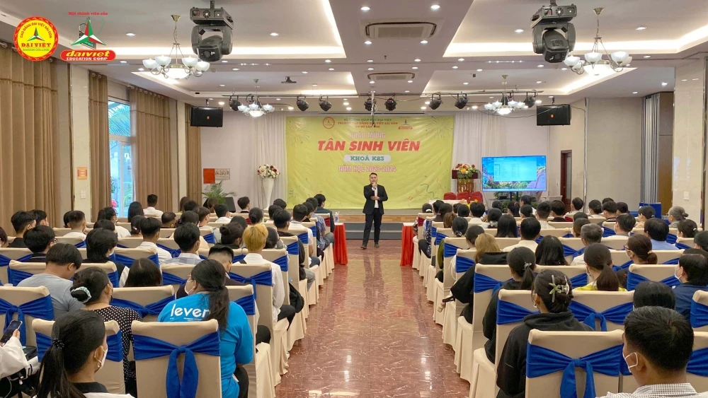 Rộn Ràng Không Khí Khai Giảng Của Tân Sinh Viên Trường Cao Đẳng Đại Việt Sài Gòn Cơ Sở Cần Thơ