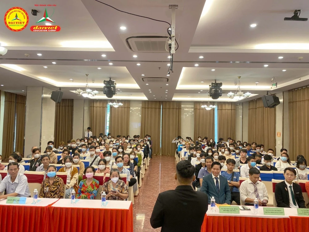 Rộn Ràng Không Khí Khai Giảng Của Tân Sinh Viên Trường Cao Đẳng Đại Việt Sài Gòn Cơ Sở Cần Thơ