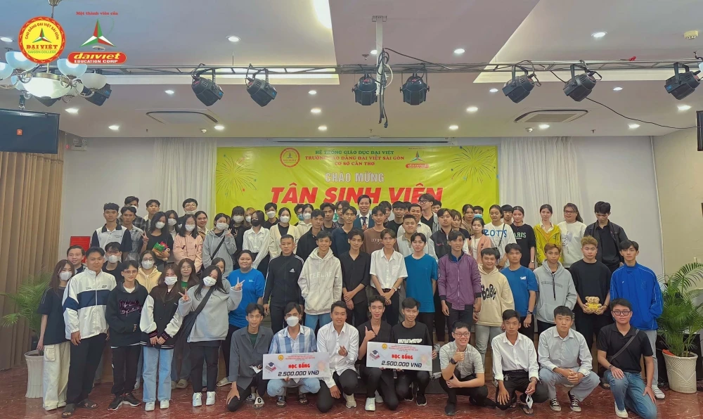 Rộn Ràng Không Khí Khai Giảng Của Tân Sinh Viên Trường Cao Đẳng Đại Việt Sài Gòn Cơ Sở Cần Thơ