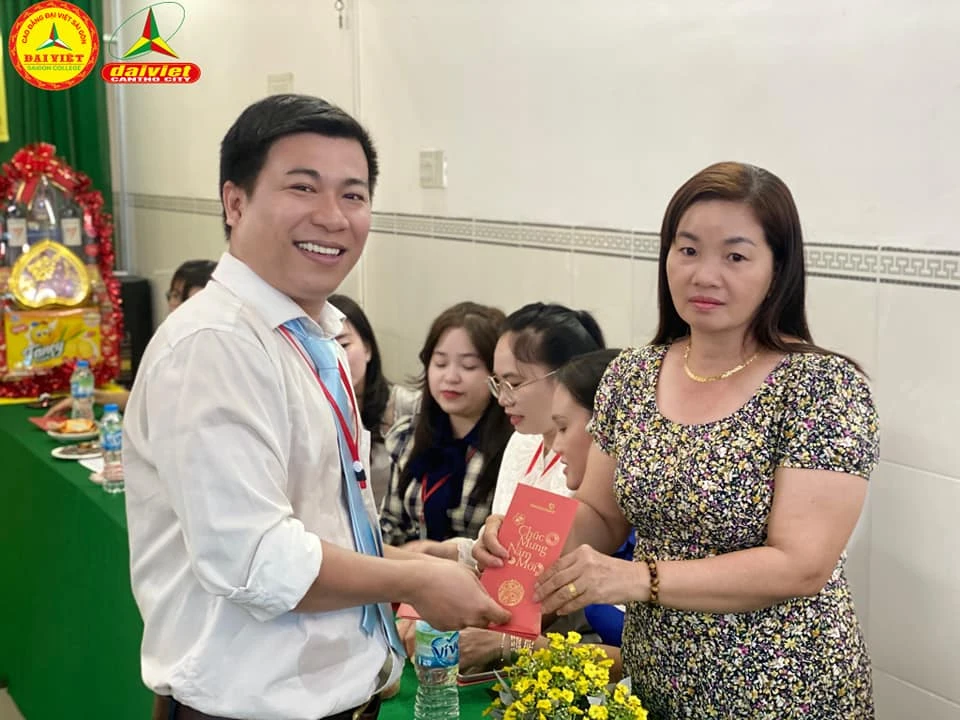 Tân Niên Khai Xuân Giáp Thìn 2024