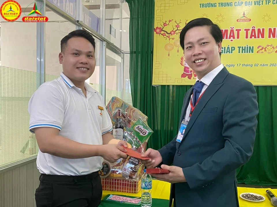 Tân Niên Khai Xuân Giáp Thìn 2024