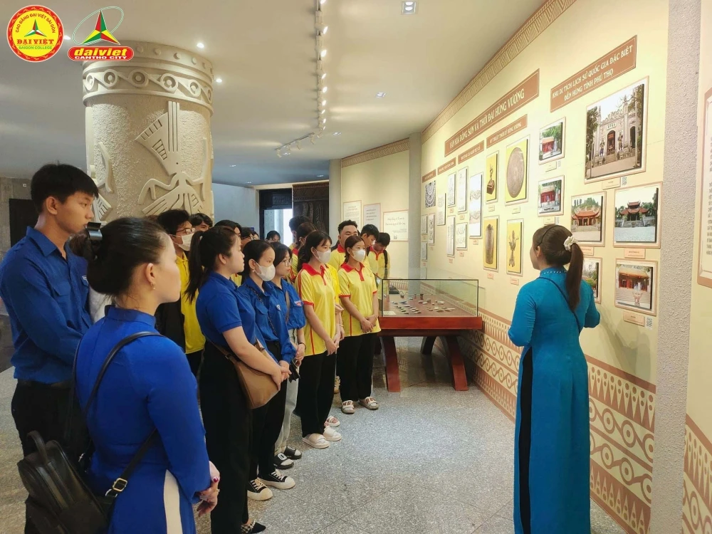 Thanh Niên Đại Việt Cần Thơ Về Nguồn Dâng Hương Quốc Tổ Hùng Vương – Hành Trình Tri Ân Và Tự Hào Dân Tộc