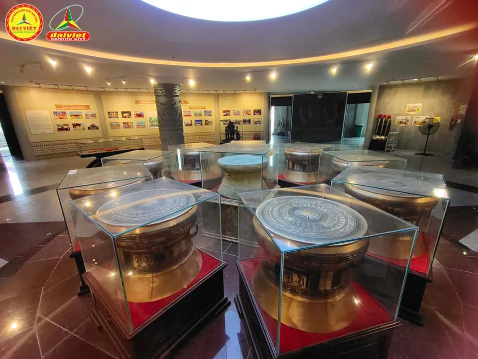 Thanh Niên Đại Việt Cần Thơ Về Nguồn Dâng Hương Quốc Tổ Hùng Vương – Hành Trình Tri Ân Và Tự Hào Dân Tộc