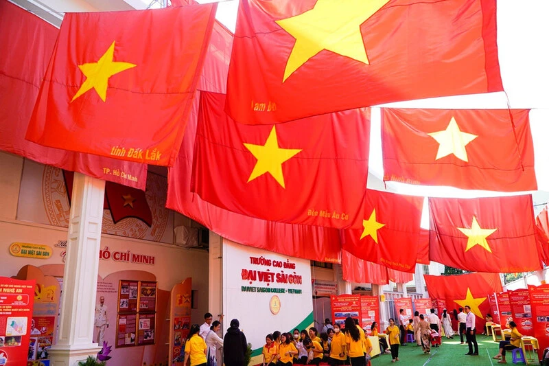 Triển Lãm “Không Gian Văn Hoá Hồ Chí Minh” & “Quốc Kỳ Việt Nam” Khép Lại Với Nhiều Dấu Ấn