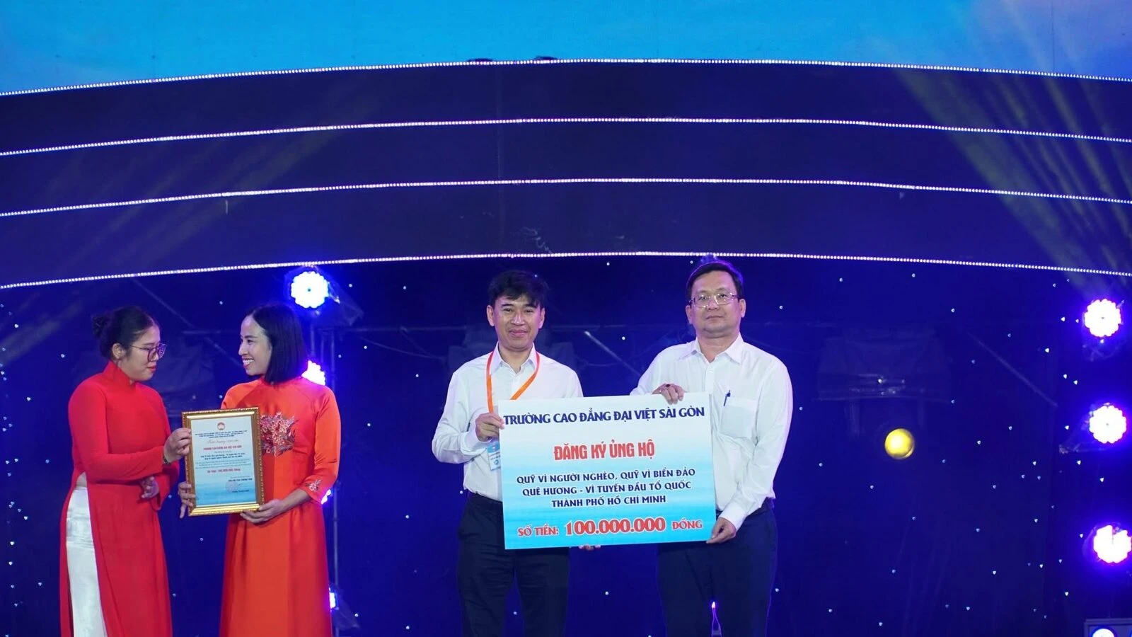 TRƯỜNG CAO ĐẲNG ĐẠI VIỆT SÀI GÒN CHUNG TAY THÀNH PHỐ NGHĨA TÌNH – KẾT NỐI YÊU THƯƠNG