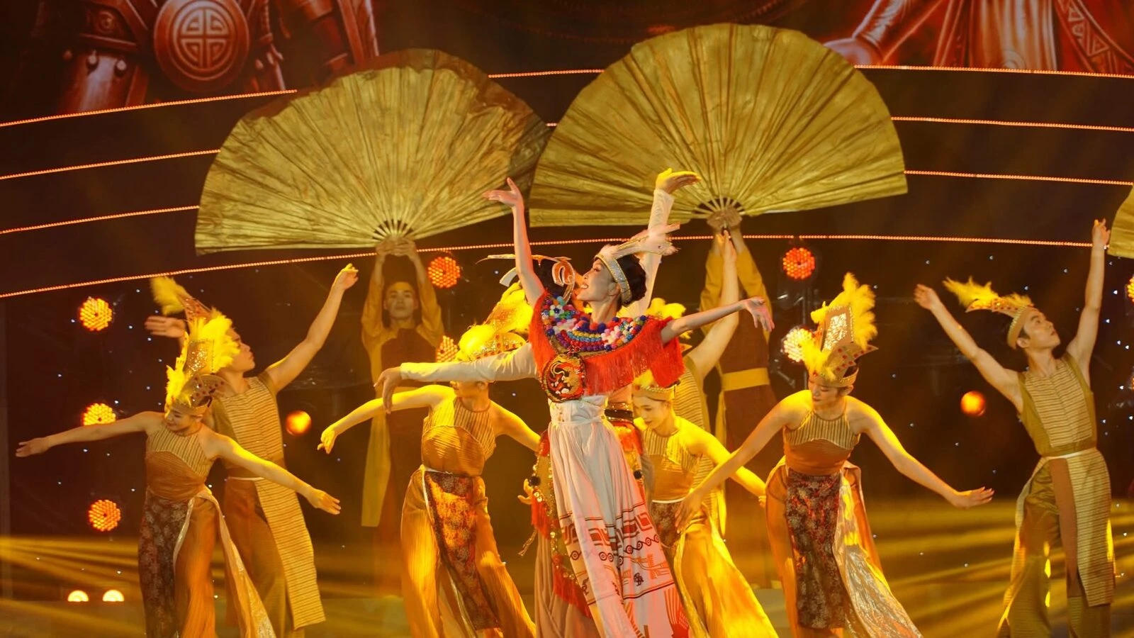 TRƯỜNG CAO ĐẲNG ĐẠI VIỆT SÀI GÒN CHUNG TAY THÀNH PHỐ NGHĨA TÌNH – KẾT NỐI YÊU THƯƠNG