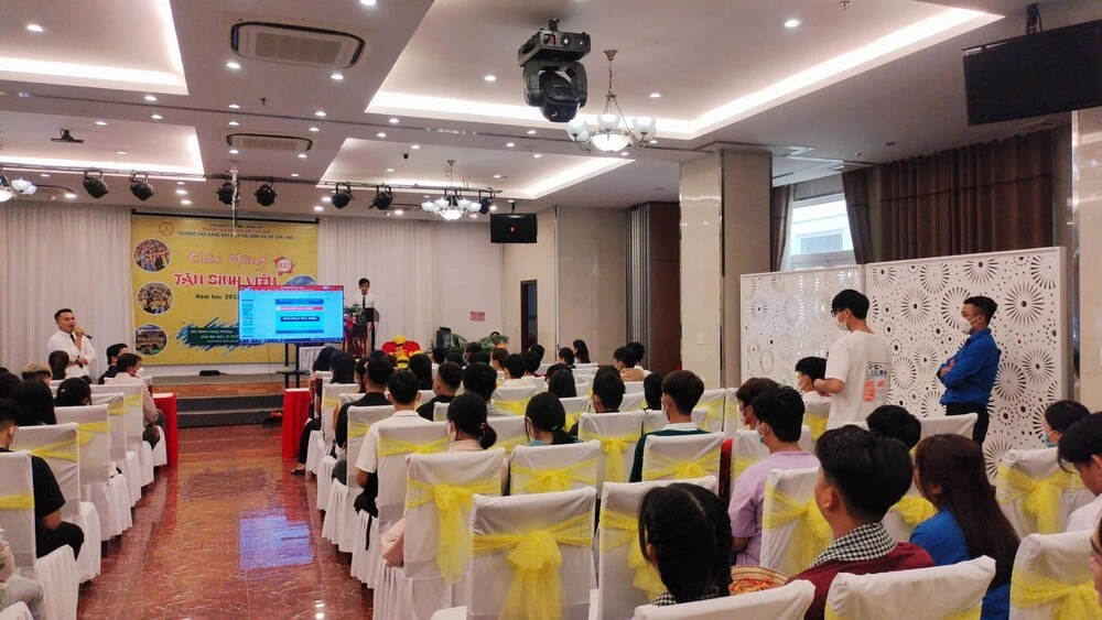 Đại Việt Cần Thơ tổ chức Lễ Khai Giảng Cho Sinh Viên Nhập Học Đợt 2 Năm Học 2022 - 2023