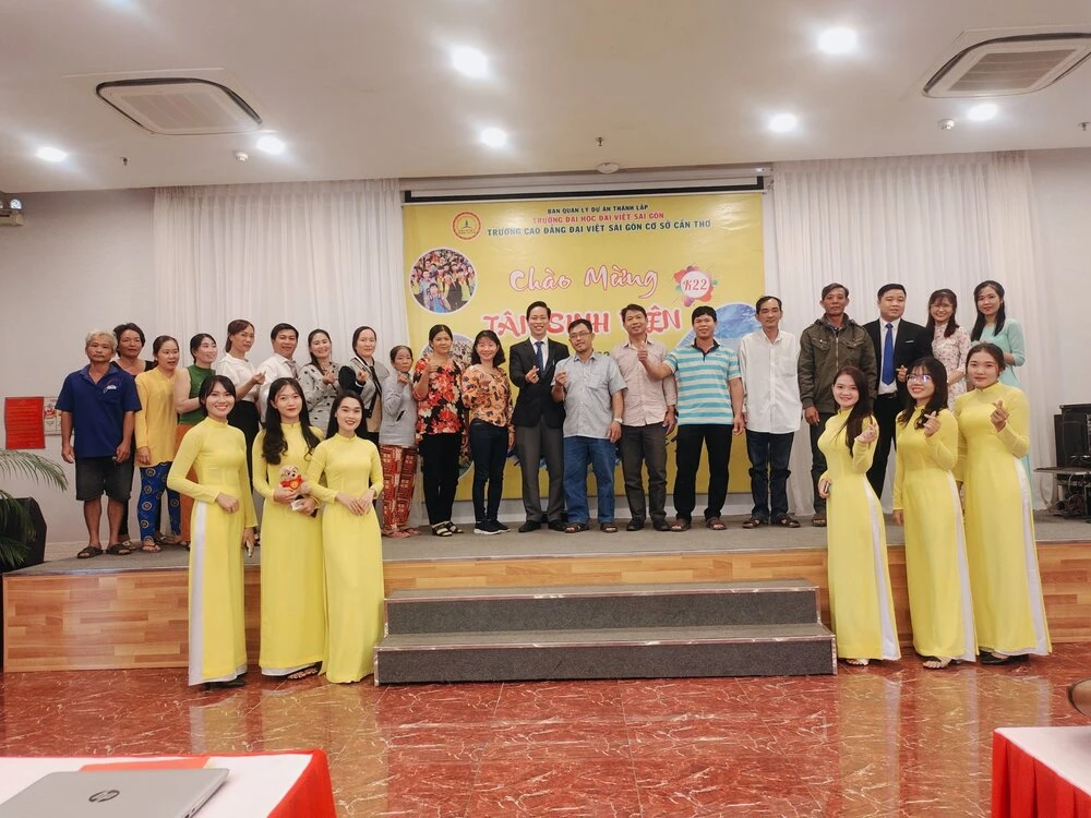 Đại Việt Cần Thơ tổ chức Lễ Khai Giảng Cho Sinh Viên Nhập Học Đợt 2 Năm Học 2022 - 2023