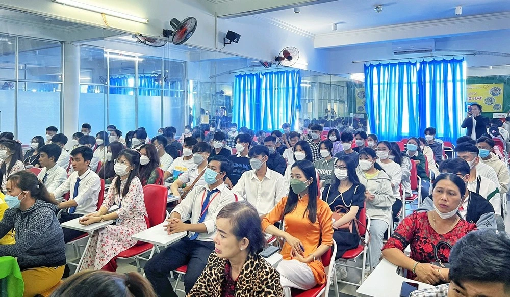 Đại Việt Cần Thơ tổ chức Lễ Khai Giảng Cho Sinh Viên Nhập Học Đợt 4 Năm Học 2022 - 2023