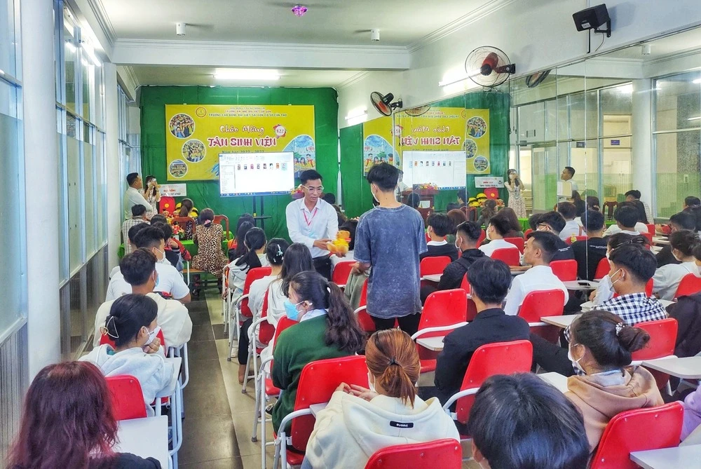 Đại Việt Cần Thơ tổ chức Lễ Khai Giảng Cho Sinh Viên Nhập Học Đợt 4 Năm Học 2022 - 2023