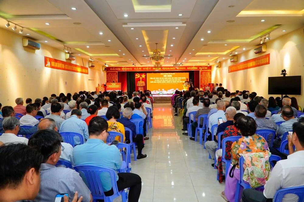 TRƯỜNG CAO ĐẲNG ĐẠI VIỆT SÀI GÒN VINH DỰ NHẬN KHEN THƯỞNG TẠI HỘI NGHỊ TỔNG KẾT CÔNG TÁC NĂM 2025