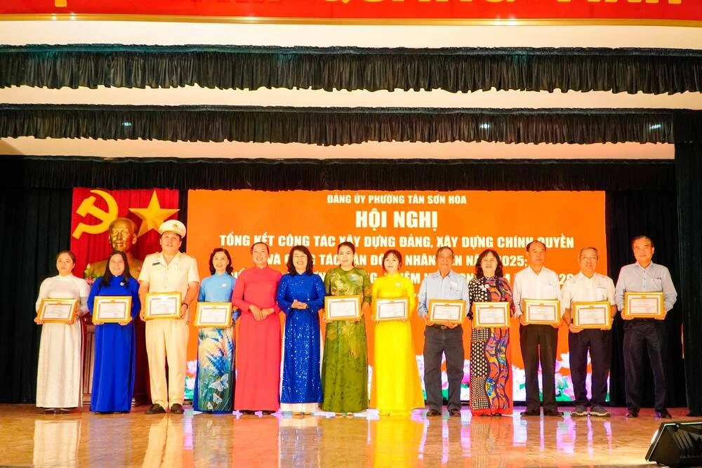 TRƯỜNG CAO ĐẲNG ĐẠI VIỆT SÀI GÒN VINH DỰ NHẬN KHEN THƯỞNG TẠI HỘI NGHỊ TỔNG KẾT CÔNG TÁC NĂM 2025