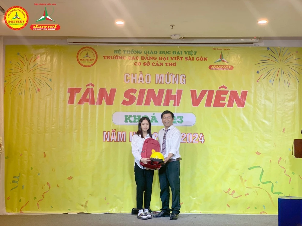 Trường Cao Đẳng Đại Việt Tp Cần Thơ Tổ Chức Chương Trình Khai Giảng Cho Sinh Viên Nhập Học Đợt 4 Năm Học 2023 - 2024