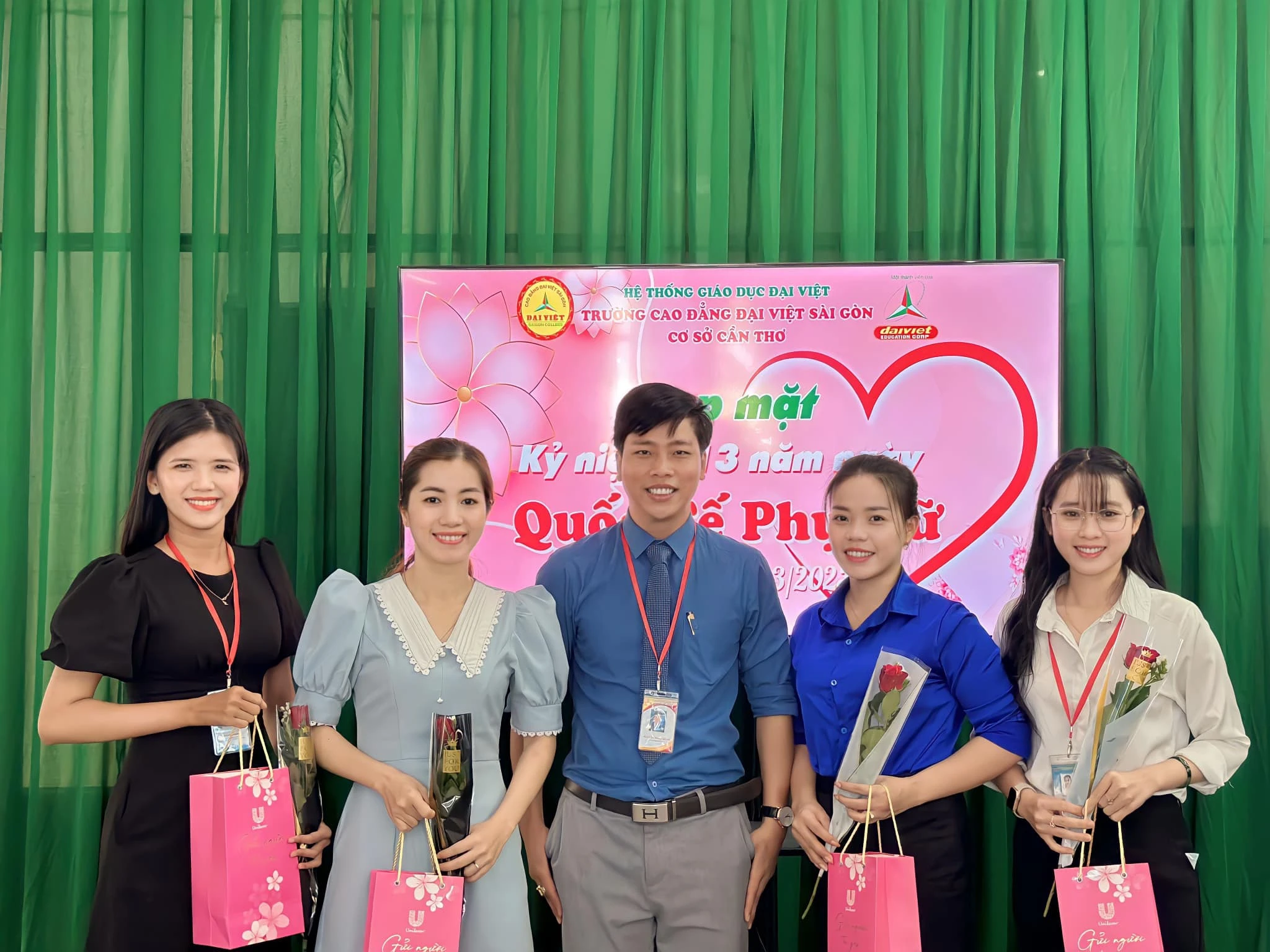 Trường Đại Việt Cần Thơ Họp Mặt Kỷ Niệm 113 Năm Ngày Quốc Tế Phụ Nữ 8/3