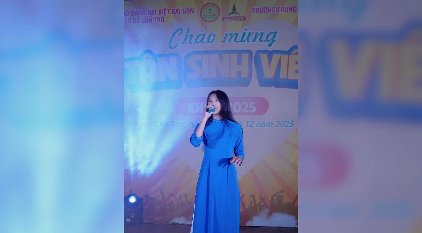 CHÀO ĐÓN TÂN SINH VIÊN 2025 NGÀY HỘI SÔI ĐỘNG TẠI ĐẠI VIỆT CẦN THƠ