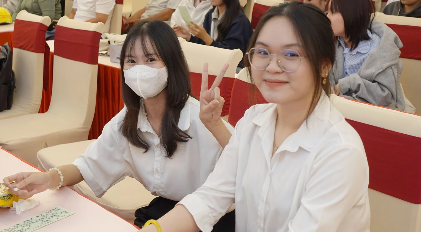 Chương Trình Chào Đón Tân Sinh Viên Đại Việt Cần Thơ 2025 Đợt 1