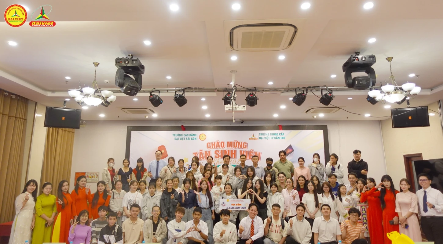 Chương Trình Chào Đón Tân Sinh Viên Đại Việt Cần Thơ 2025 Đợt 4